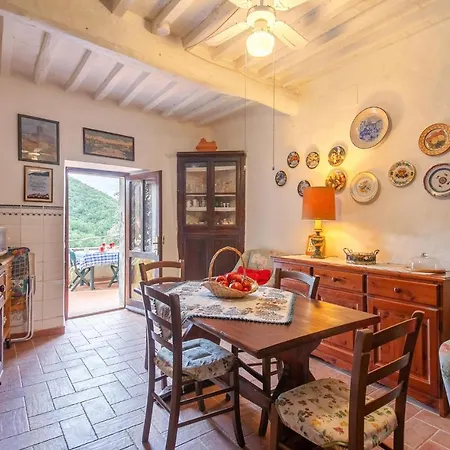 Two-bedroom Holiday In La Sassa Montescudaio